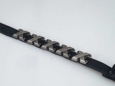 Leren Armband, 5 studs &#039;X&#039;, gesp
