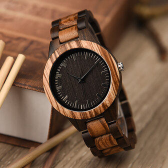 Houten horloge donker, band houten schakels