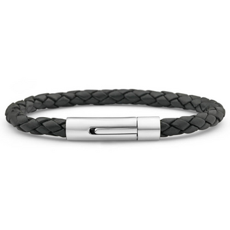 Herrenarmband aus 4,5 mm Leder mit schwarzem Edelstahlverschluss, erh&auml;ltlich in 3 L&auml;ngen.