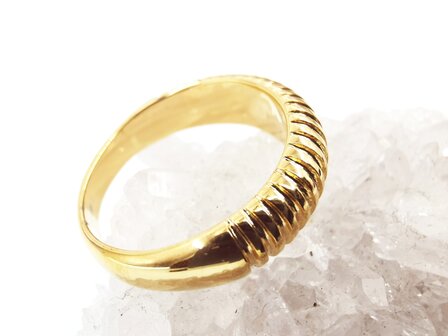 Ring, goldfarben, Edelstahl, mit Streifen. 