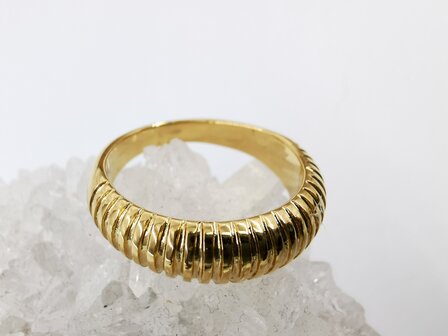 Ring, goldfarben, Edelstahl, mit Streifen. 