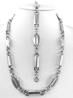 Set: RVS heren Ketting L 56 cm met armband L 23 cm.