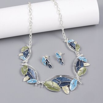 Set: Design blaadjes multi kleurrijke emailleer sieraden.