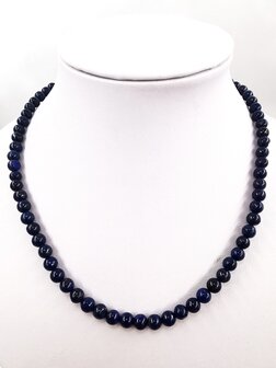 Halskette Lapislazuli 6 mm Perlen mit Edelstahlverschluss.