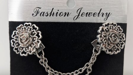 Clips met dubbel ketting, roos hartenblad, in antiek zilverkleur.