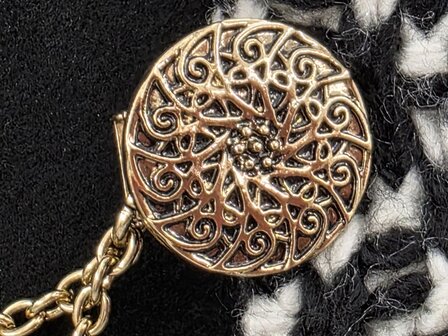 Clips aan dubbele ketting, Mandala symbool in antiek goudkleur.