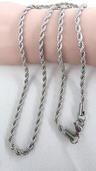 Edelstahl. Silberfarbene gedrehte Kette, 45 cm
