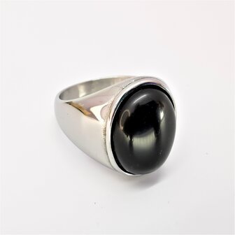 Ovale brede zegelring in edelstaal met Onyx edelsteen maat 21 t/m 23