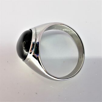 Ovale brede zegelring in edelstaal met Onyx edelsteen maat 21 t/m 23