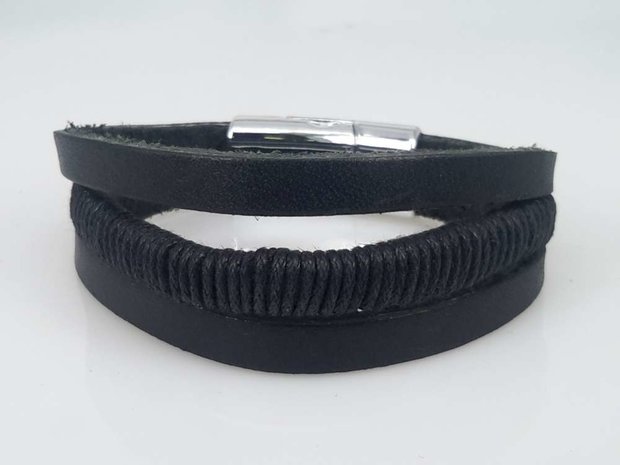 Armband zwart, stroken, touw, magneetsluiting - Giftshop Lili