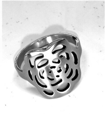 Edelstaal Ringen zilverkleurig ring met uitgesneden roos figuur.
