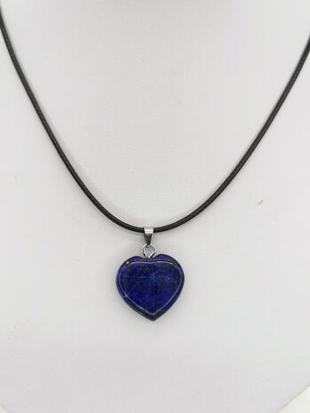 Ketting met Hanger, Lapis lazuli hartje, kwarts edelsteen.