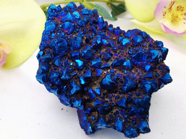 264gr 3dlg Aura kwarts cluster cobalt & titanium