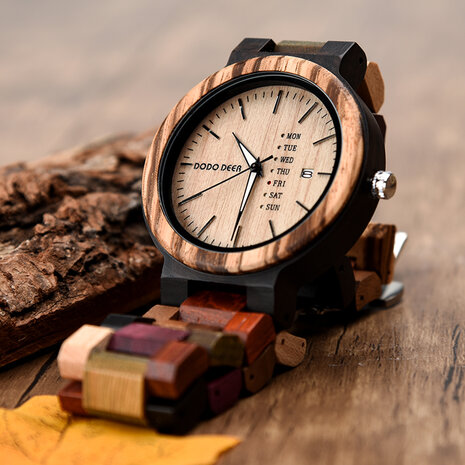 Dunklem Holzuhr, Armband aus Holzgliedern, Beige Zifferblatt, Tag und Datum, Uhrenschließe
