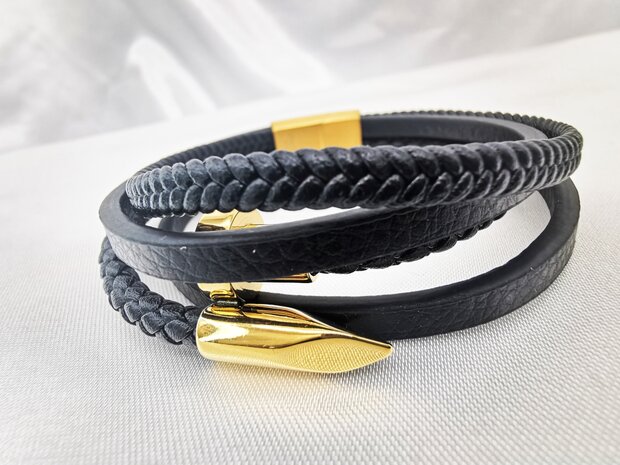 4-teiliges Armband aus schwarzem Leder mit goldfarbenem Nageldesign aus Edelstahl.