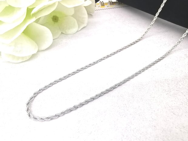 RVS zilverkleurig Twisted koordketting L 50 cm x D 2.5 mm