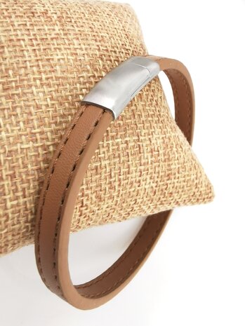 Stijlvolle, Beige Leren Herenarmband: Stoer en Eigentijds.