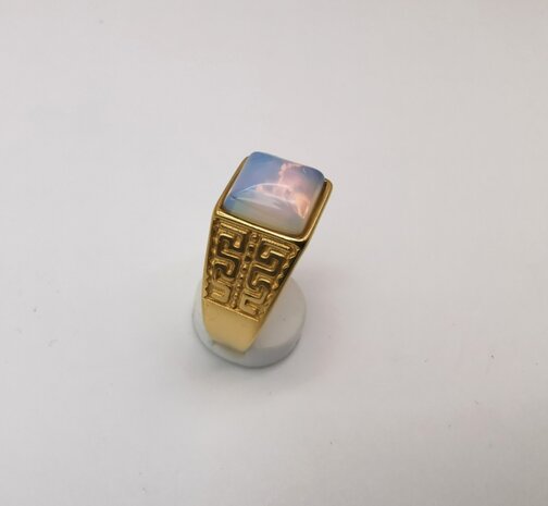 Edelstahl-Edelstein-Opal-goldfarbener griechischer Design-Ring. Vierkantringe mit Schutzstein