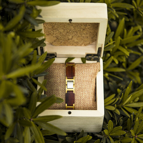 Armband Warm Roodbruine Mahonie houten L 21.5cm RVS tussenschakels goudkleurig