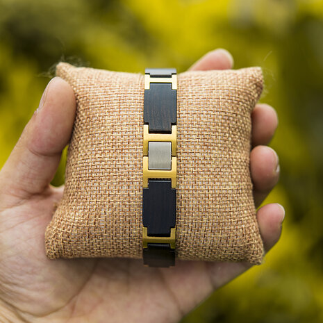 Armband Zwarte Ebony houten L 21.5 cm RVS tussenschakels goudkleurig