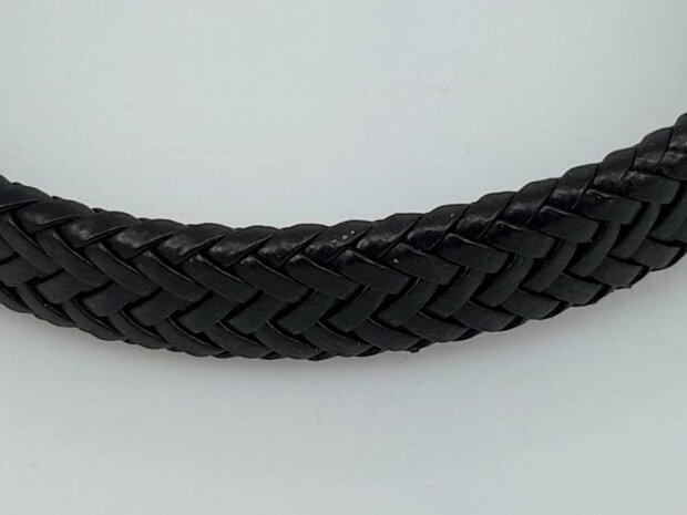 Leder schwarz fein geflochtenes Armband mit Magnetverschluss.