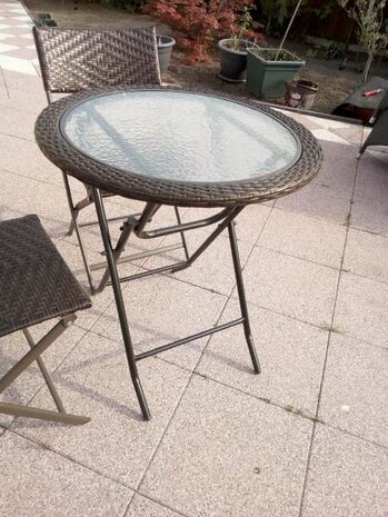 Bruin polyRotan tuin / balkon set; inklapbare stoelen & ronde tafel, geharde glasplaat