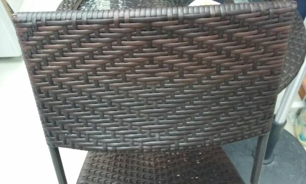 Bruin polyRotan tuin / balkon set; inklapbare stoelen & ronde tafel, geharde glasplaat