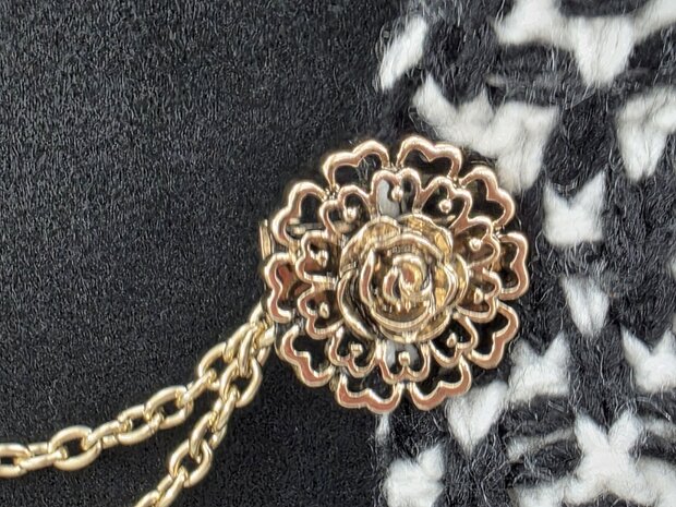 Clips met dubbel ketting, roos hartenblad, in antiek goudkleur.