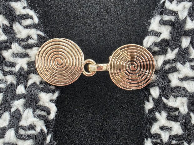 Vest clip haak "Spiraal" symbool, voor vest, sjaal, omslagdoek, antiek goudkleurig.