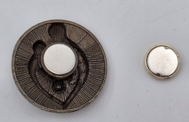 Magneet - broche - Design - Moeder en kind - Antiek brons kleur - Ø 4.5 cm 