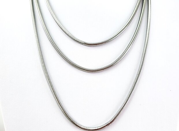 Runde Schlangenkette aus Edelstahl, silberfarben, L&auml;nge 50 cm