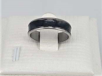 Edelstaal Ringen,zilverkleur met midden zwarte
