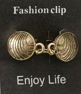 Clips, met schuine streep en midden een ring in kleur antiek goudlook. 